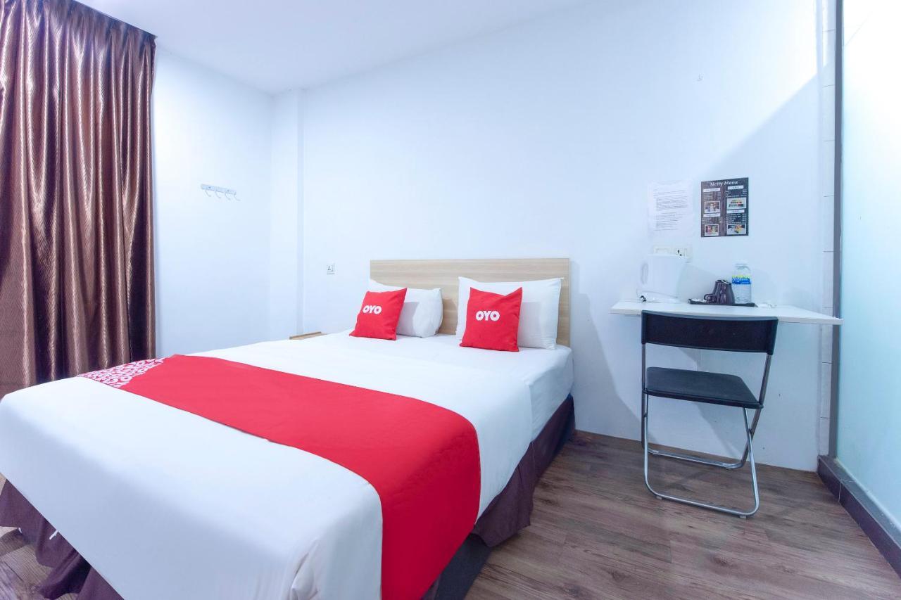 Oyo 90403 North City Hotel Johor Bahru Bagian luar foto