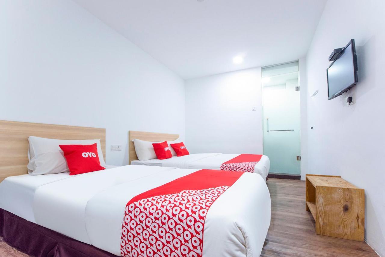 Oyo 90403 North City Hotel Johor Bahru Bagian luar foto