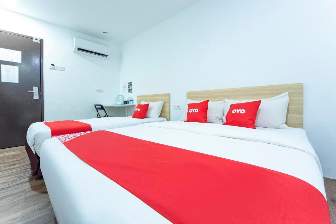Oyo 90403 North City Hotel Johor Bahru Bagian luar foto