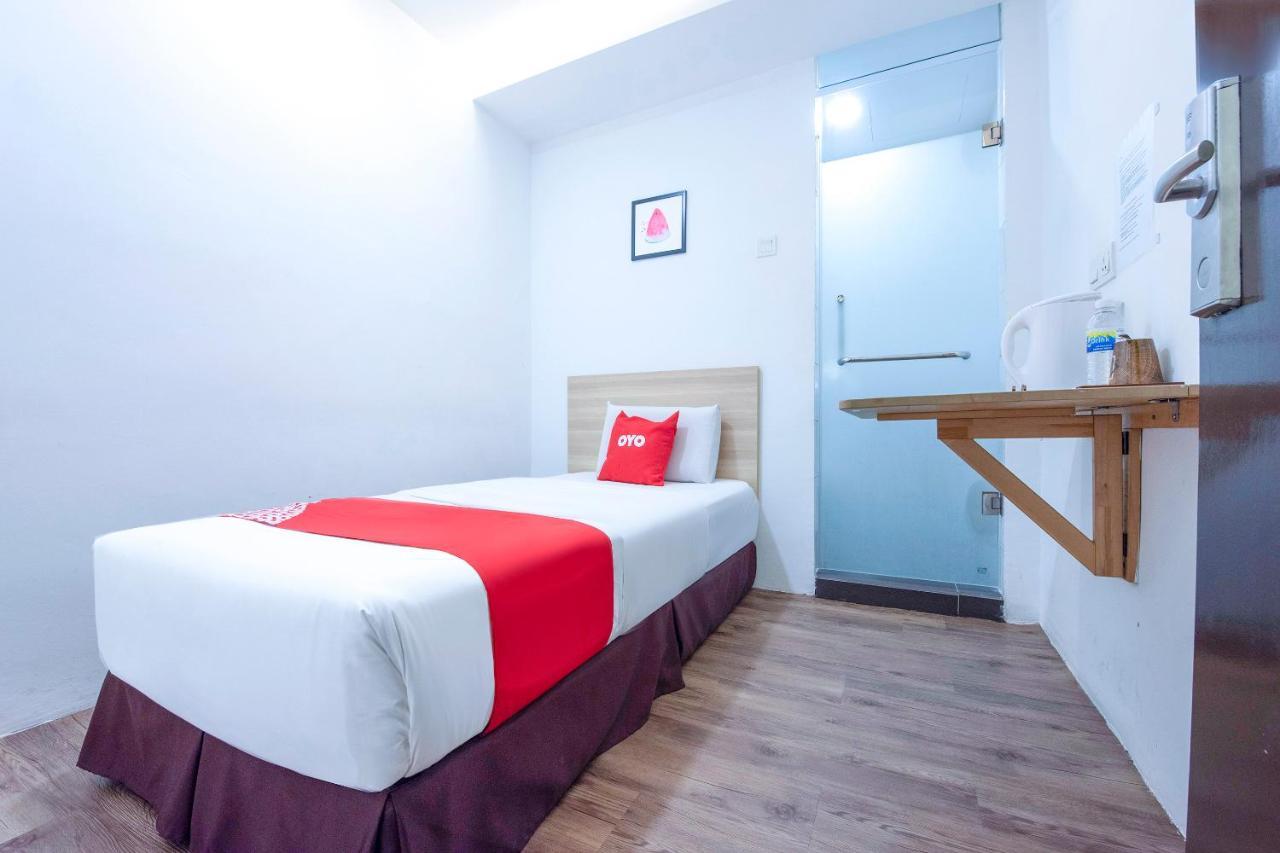 Oyo 90403 North City Hotel Johor Bahru Bagian luar foto